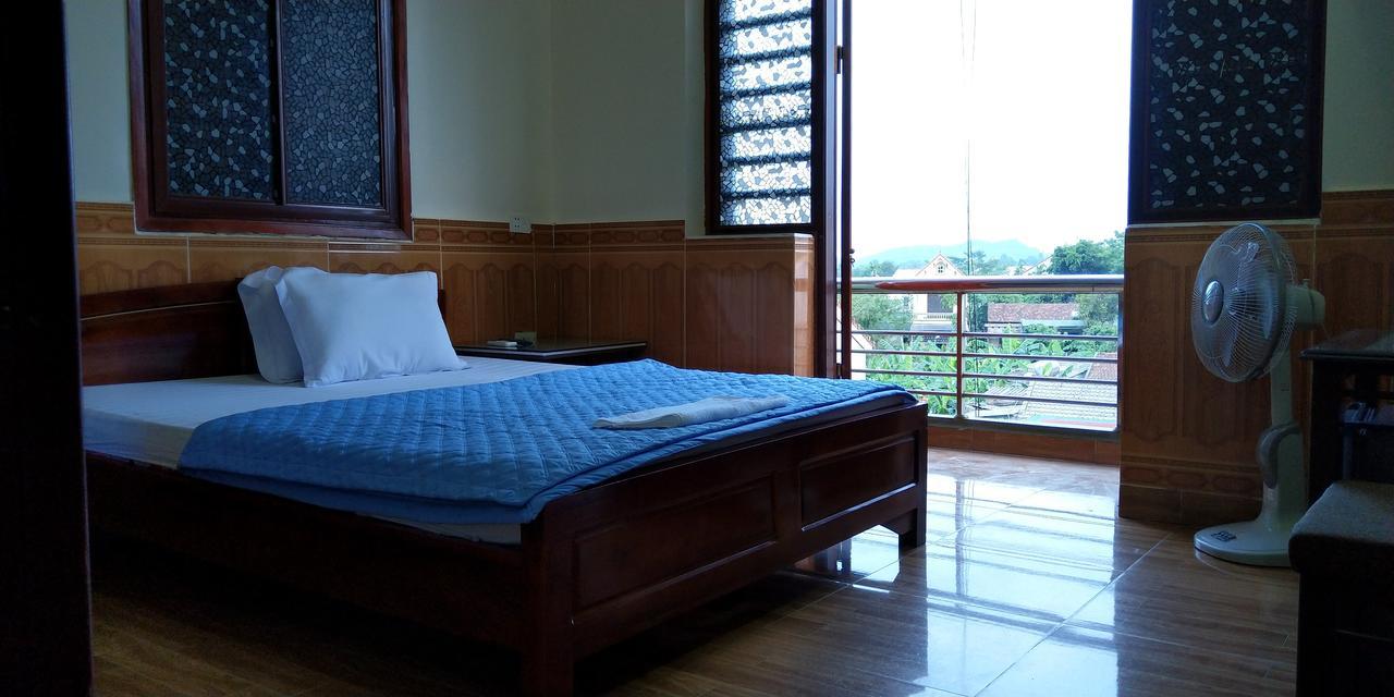 Backpackers Hotel Hà Tĩnh Exterior photo